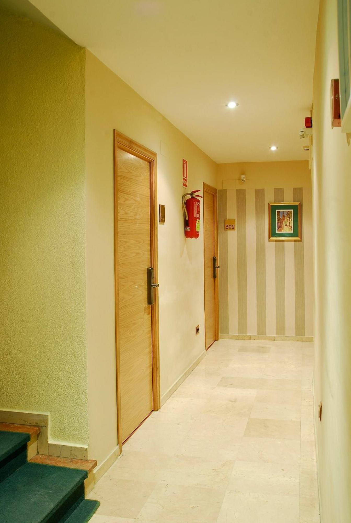 Reyes Católicos Hotel Sevilla Kültér fotó