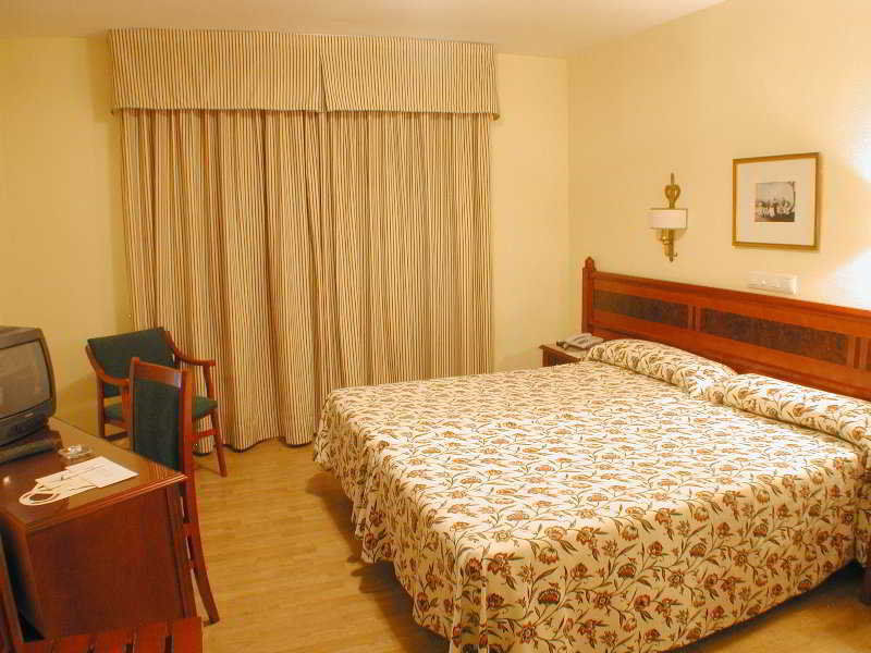 Reyes Católicos Hotel Sevilla Szoba fotó