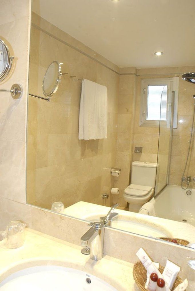 Reyes Católicos Hotel Sevilla Kültér fotó